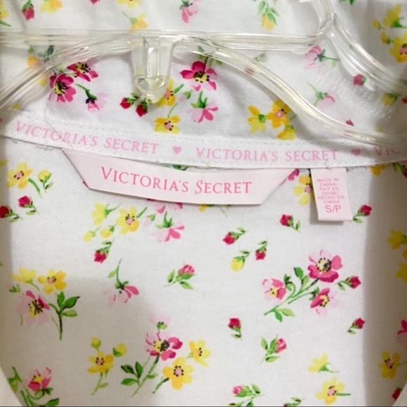Victoria’s Secret Floral Button Down Pajama Top S - Picture 2 of 9